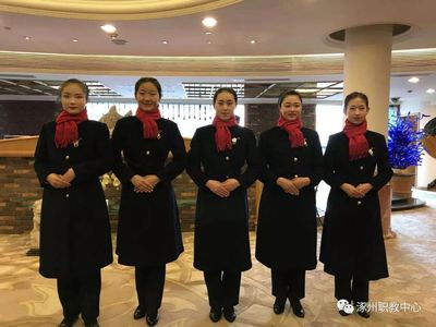 涿州職教中心11名旅游專業學生參與全國政協常務委員會會議禮儀服務展風采