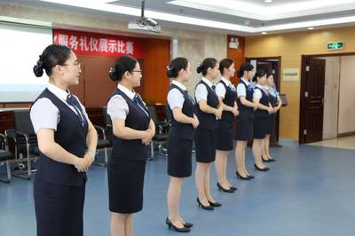 儀展風采 禮潤窗口——揚州市住房公積金系統成功舉辦首屆窗口標準化服務禮儀展示比賽